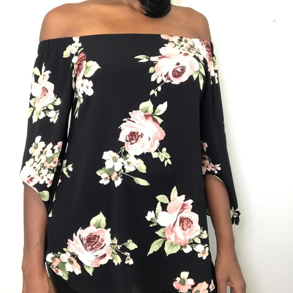🌸 Floral print off the shoulder blouse 🌺 - Picture 3 of 6